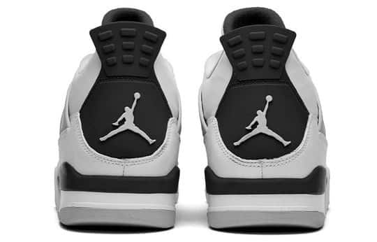 Air jordan 4 Retro “Military Black”